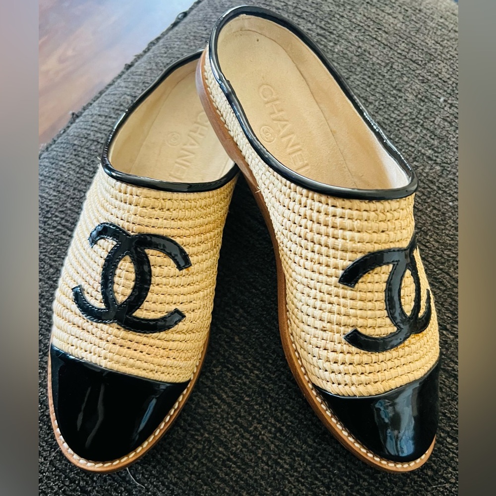 Chanel espadrille